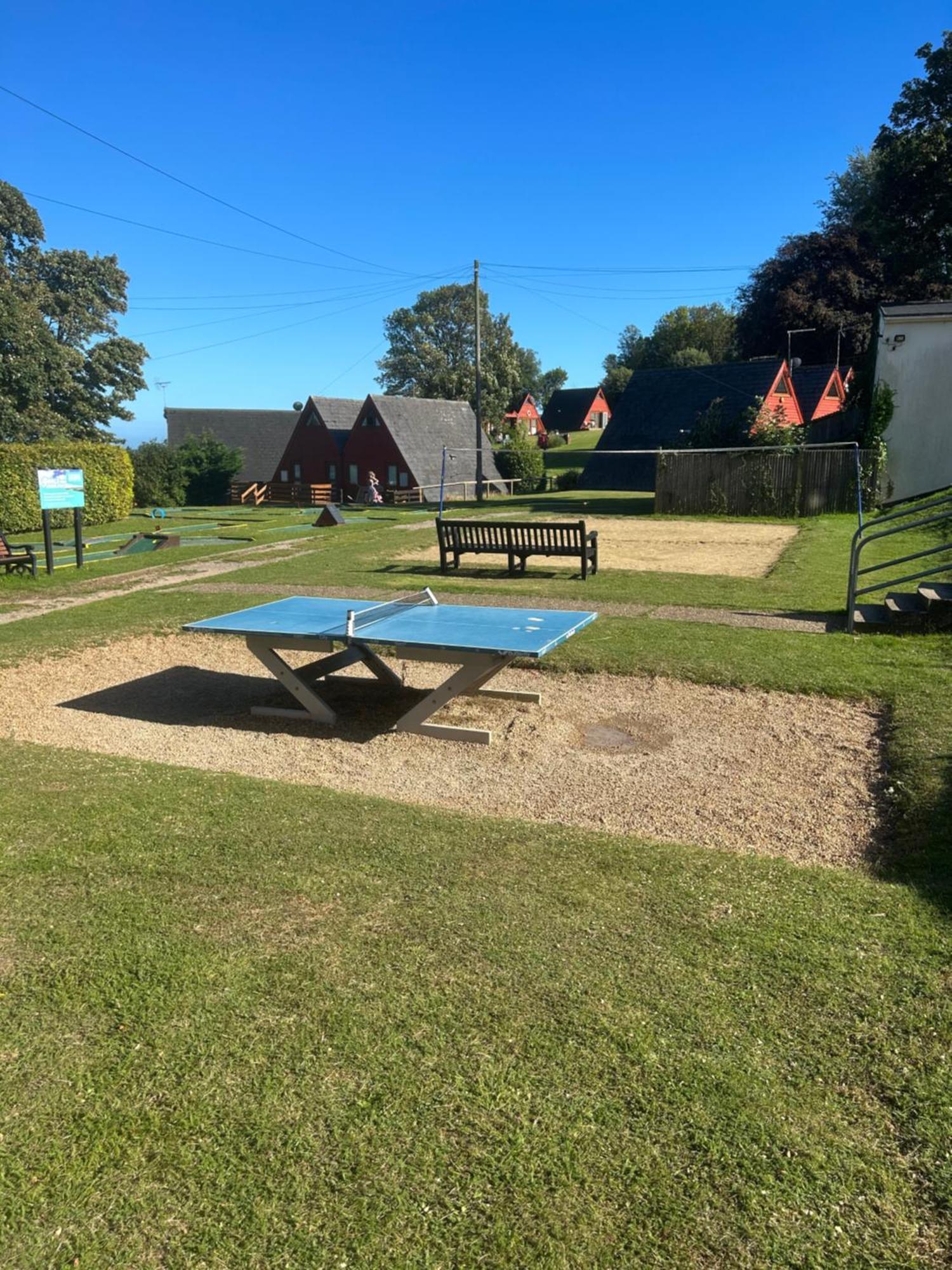Kingsdown Chalet Deal Exteriör bild